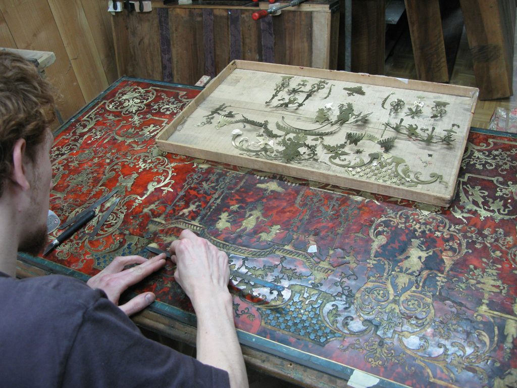 marqueterie Boulle, Bois précieux, bois noir